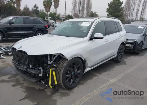 2021 BMW X7 xDrive40I z USA, uszkodzony, nr VIN 5UXCW2C06M9F57016